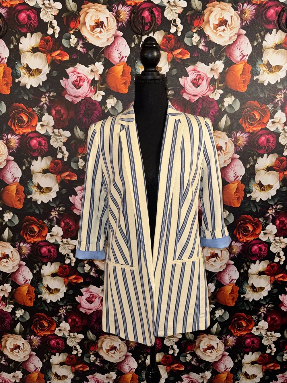 Express Women's Cream & Navy Striped Boyfriend Blazer, Small, NWT